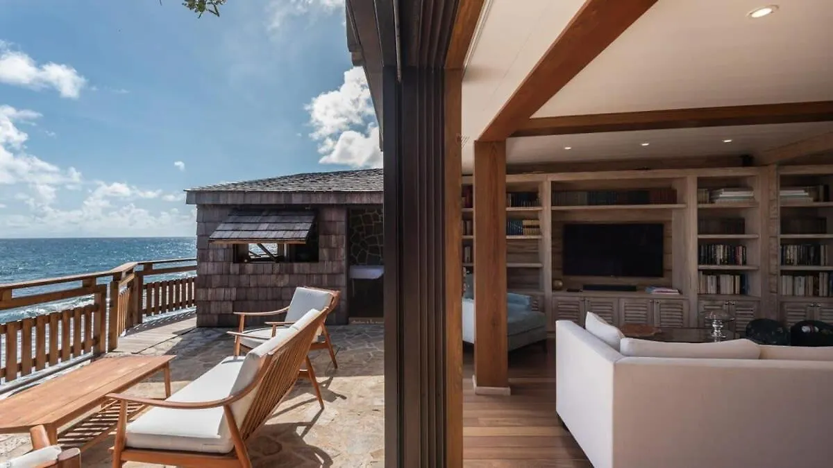 Unique Villa Offering Vast Spaces Toiny
